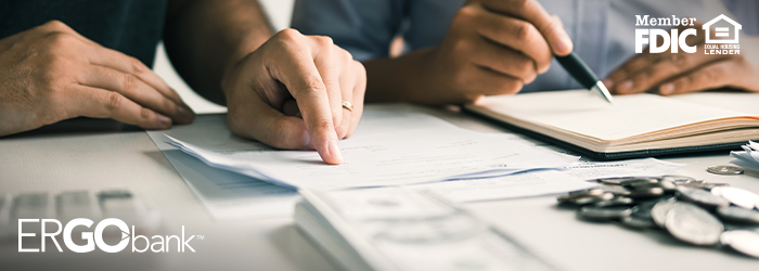 CDs vs. Savings Accounts: Which One Is Right for You?